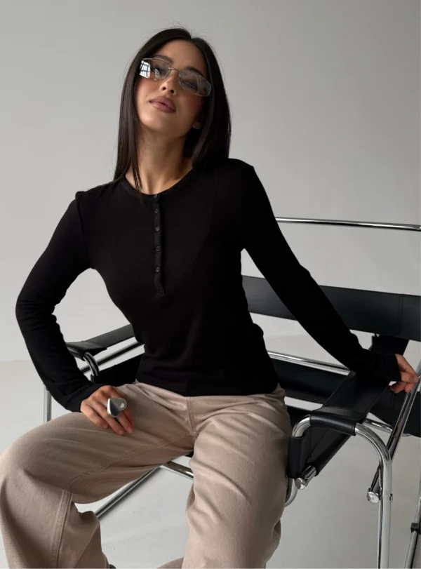 Basic long pants with buttons - black